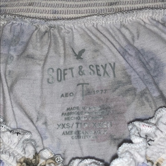 American eagle off the shoulder - Picture 2 of 3